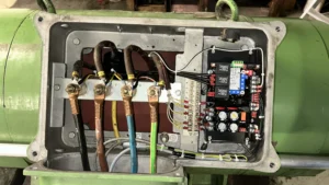 Maxhütte Bergen Erneuerung der Erregung im Generator Klemmenkasten