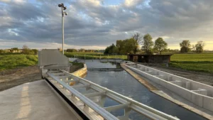 horizontaler Rechenreiniger mit Fischtreppe