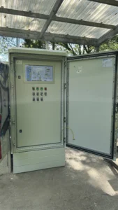 Outdoor Steuerschrank mit Panel und Tastenfeld