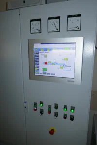 Steuerungsschrank Bildschirm Ossberger Turbine