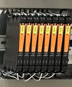 Wasserkraft Trennverstärker 4 20ma 16-kanäle Acht Trennverstärkermodule für 16 analoge 4–20-mA-Signale in einer Wasserkraft-Steuerung